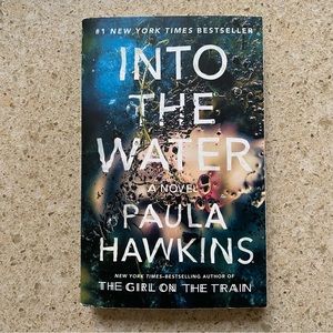 📚✨$5 Add On✨Into The Water | Paula Hawkins Suspense Thriller Good Read Book